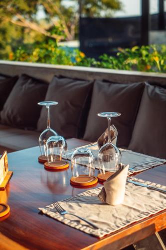 Alaya Yoga & Surf & Retreat