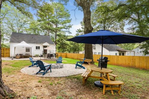 Hapeville Hideaway - Relaxing yard, airport nearby — other in 3259 North Fulton Avenue, Atlanta United States, GA 30354