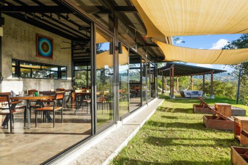 Alaya Yoga & Surf & Retreat