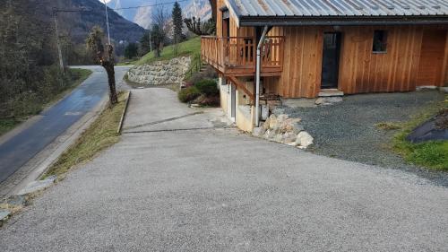 Appartement tout confort avec balcon et coin terrasse in Allemont