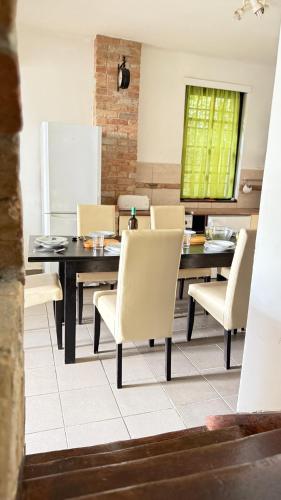 Retro Lakefront House With A Dock in Balatonvilágos