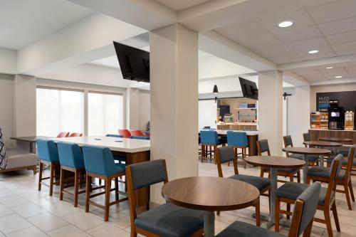 餐飲選擇, 智選假日酒店-錫拉丘茲機場-洲際酒店集團旗下 (Holiday Inn Express Syracuse Airport By IHG) in 錫拉庫茲 (NY)