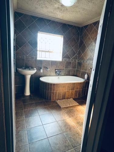 Kioma guest house mahwelereng in 莫高帕恩