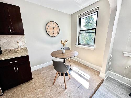 Lennox C301 Peaceful & Perfect Studio Apt in Philadelphia, USA