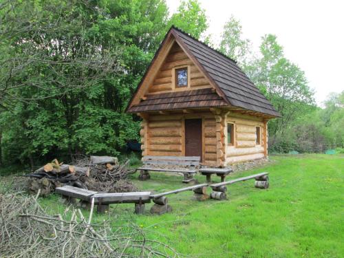 2 bedrooms, 5 beds