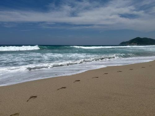 Beach, Yuku Vii Cabanas, Cerro Hermoso, Oaxaca in San Isidro Llano Grande