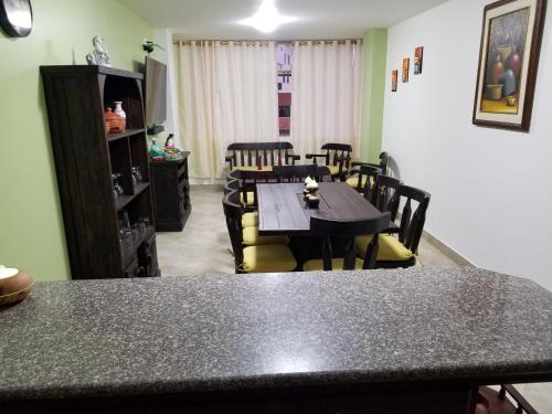 Cómodo apartamento con aire puro y vista panorámica ideal para turistas (Comodo apartamento con aire puro y vista panoramica ideal para turistas) in แอมบาโต้