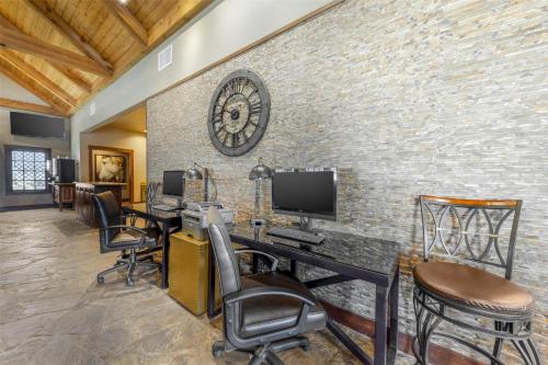 Best Western Plus Weatherford in Weatherford, USA