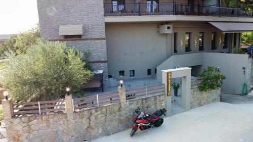 Polyzos Luxury Suites Meteora #2 - Adults Friendly 5