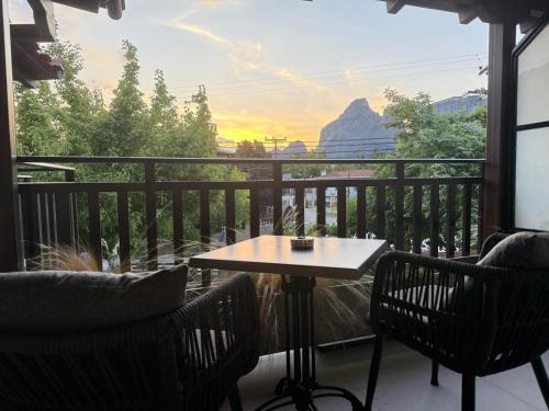 Polyzos Luxury Suites Meteora #2 - Adults Friendly 3