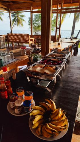 Restaurant, Lavana Dive & Nature Resort in Pulau Una Una
