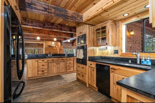 Evergreen Escape Lodge in Pinecrest (CA)