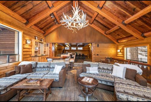 Evergreen Escape Lodge in Pinecrest (CA)