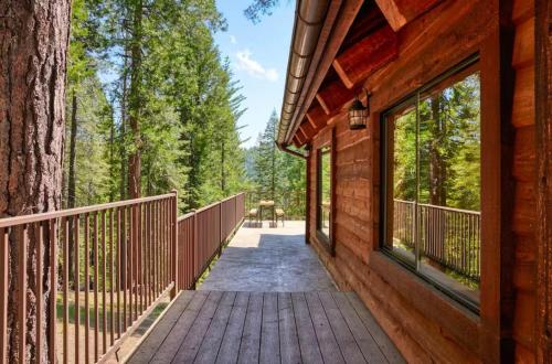 Evergreen Escape Lodge in Pinecrest (CA)