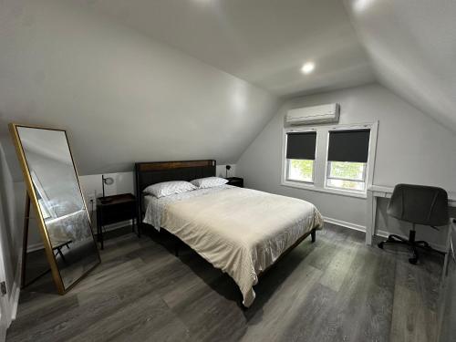 Modern & cozy Room in Queens near Train station and buses in Queens
