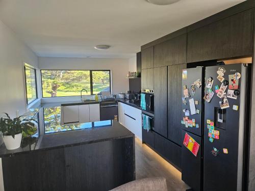 Room by the golf course with ensuite an Spa in Shirley