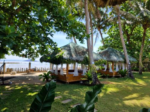 Nanay Santa's Garden Beach Resort in Bocboc