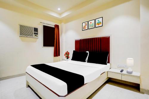 Collection O Ulhasnagar Railway Station Formerly Hotel Derby – Ulhasnagar, KY