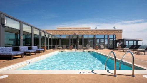 Pentagon Luxe Apartments Arlington - Near DC - image 5