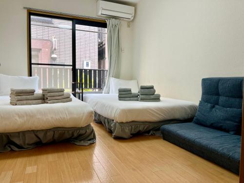 2 double beds, 1 sofa bed