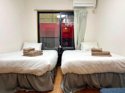 2 double beds, 1 sofa bed