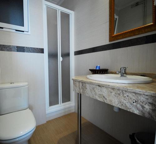 Hotel Ampolla Sol - image 8