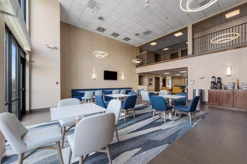 Comfort Inn Martinsburg - main image