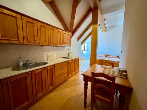 Hotelovy a jezdecky areal Dvur Krutenice in Kolinec