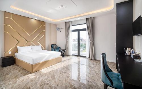 room detail thumbnail 1