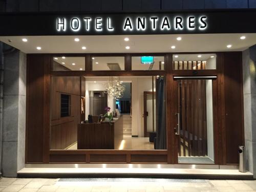 . Hotel Antares