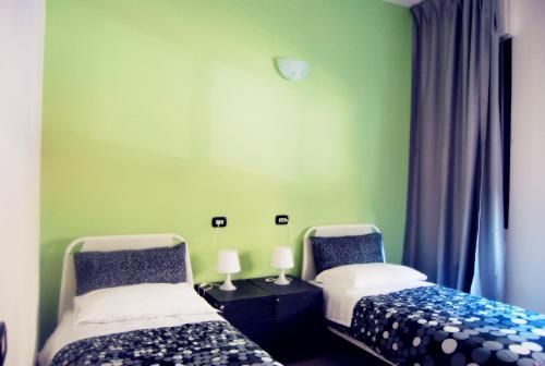 Mio Hostel Room Type - Standard Twin Room with Shared Bathroom
