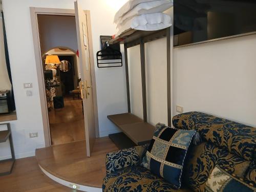 Excellent Trinity Rooms - image 10