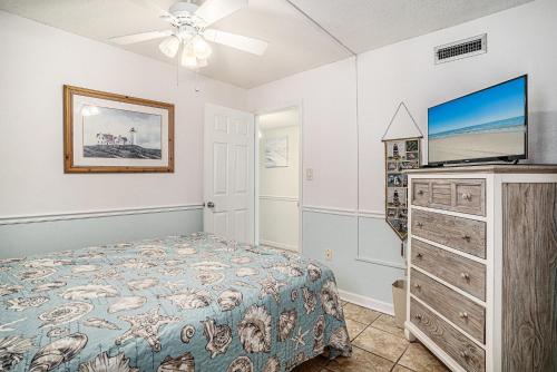 0512 Waters Edge Resort condo - image 3