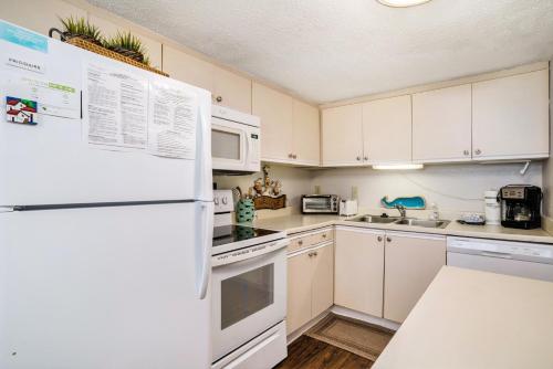 0602 Waters Edge Resort condo - image 3