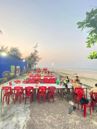 Thanh Bình hotel (Thanh Binh hotel) in ชายหาดเทียนกัม