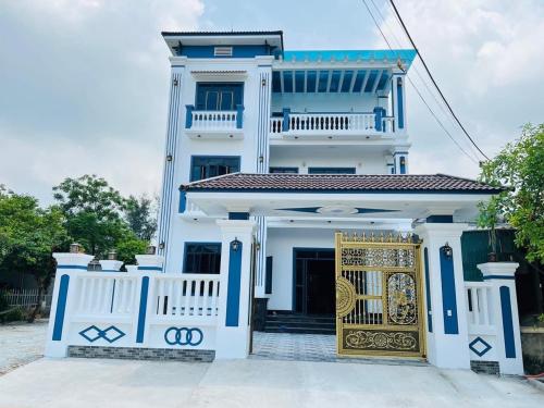 Thanh Bình hotel (Thanh Binh hotel) in ชายหาดเทียนกัม