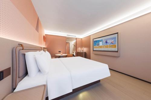 Orange Hotel Beijing West Railway Station South Square