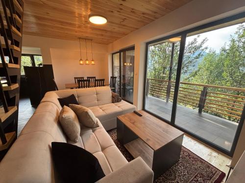 Surrounding environment, Fern Farm A-Frame Villa in Polja