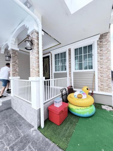 Garden, Pool Villa Pattaya •3BR • Slide • Karaoke in Khao Mai Keaw