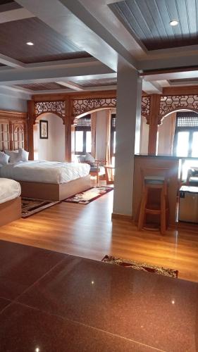 Double or Twin Room with View