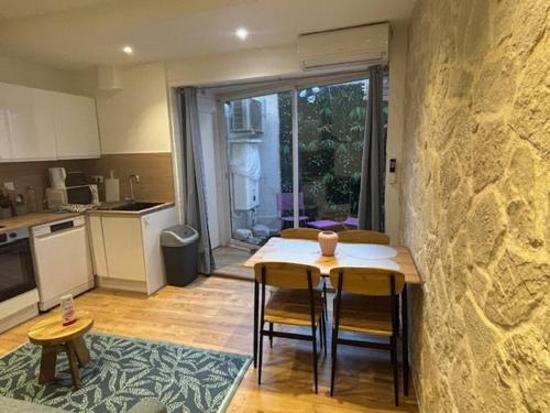 1 bedroom APT - heart of Old Antibes, Antibes (fotografie 4)
