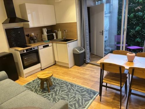 1 bedroom APT - heart of Old Antibes, Antibes (fotografie 7)