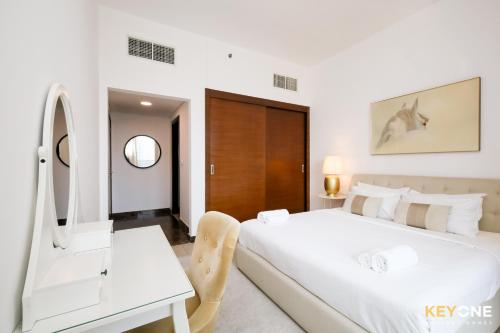 Sophisticated One Bedroom with Full Marina View, Dubaj (fotografie 10)