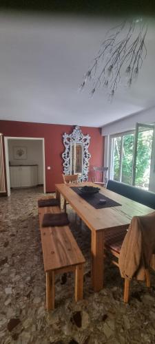 Oprema, Doppelzimmer mit Gemeinschaftsbad - und Küche (Doppelzimmer mit Gemeinschaftsbad - und Kuche) in Croglio