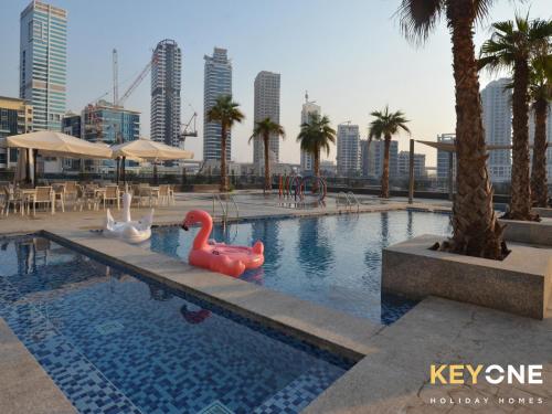 Sophisticated One Bedroom with Full Marina View - image 12