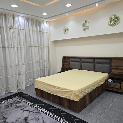 بيزمنت بالجاردن مفروش التجمع الاول البنفسج فيلات, Il Cairo