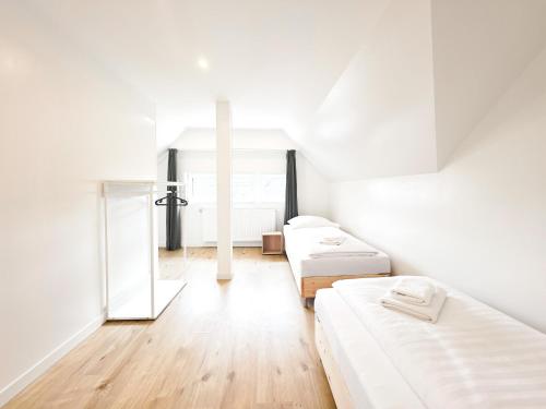 Tolstov Apartments - 4 Room Apartment - Maisonette - Balcony - 20 Min Messe DUS and Old Town DUS, Düsseldorf (fotografie 9)