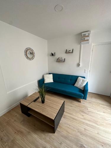 Appartement T2 avec Grande Terasse in Saint-Donat-sur-l'Herbasse