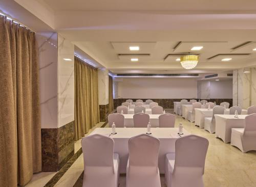Banquet hall, Grand Continent Premiere - T Nagar in Chennai
