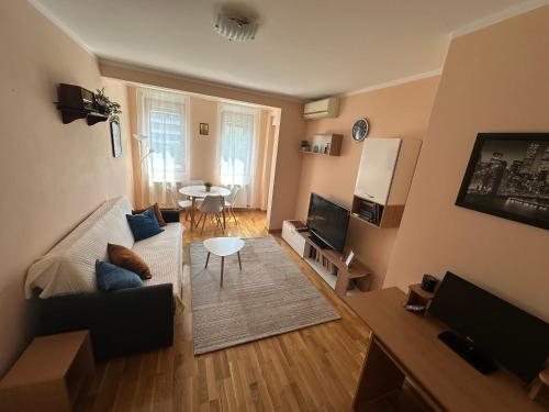 Angela apartment with 2 balconies